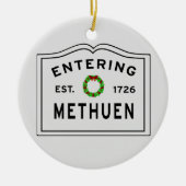 Methuen, MA Holiday Wreath Ceramic Ornament (Voorkant)