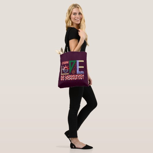 Metingen van liefde tote bag (Op model)