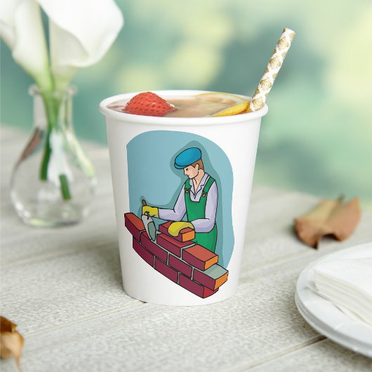 metselaar aan het werk papieren bekers