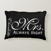 Mevrouw altijd rechts scroll tekst zwart-wit accent kussen (Achterkant)