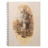 Mevrouw Dormouse Knitting Notitieboek (Voorkant)