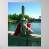 Mevrouw Ella in het park Poster (Voorkant)