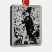 Mevrouw Emmeline Pankhurst richt zich tot een krui Metalen Ornament (Rechts)