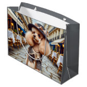 Mevrouw Harris een Poedel in Parijs Groot Cadeauzakje (Achterkant Gekanteld)