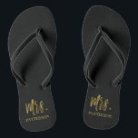 Mevrouw Last Name Teenslippers met Gold Foil<br><div class="desc">Mevrouw Last Name Teenslippers met Gold Foil Typografie. De teenslippers kunnen worden gekoppeld aan de Teenslippers van de heer Silver.</div>