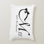 Mevrouw met strikje accent kussen (Achterkant (Verticaal))