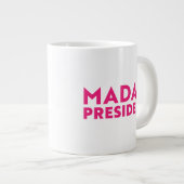 Mevrouw President, moderne hot pink typografie Grote Koffiekop (Voorkant rechts)