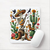 Mexicaans skelet speelt gitaar tussen cactussen muismat (Met muis)