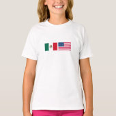 Mexicaanse en Amerikaanse vlaggen naast elkaar T-shirt (Voorkant)