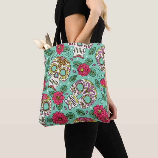 Mexicaanse schedel en bloemen, naadloos. tote bag (Dichtbij)