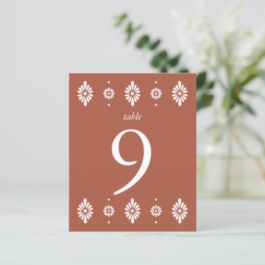 Mexicaanse Terra Cotta Trouwtafel Nummer (Staand voorkant)