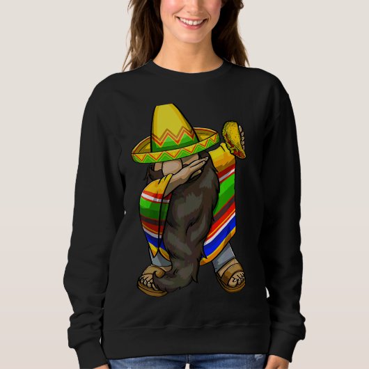 Mexican Dabbing Gnome Cinco De Mayo Poncho Sombrer Trui (Voorkant)