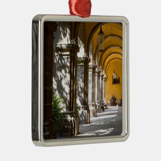 Mexico, deelstaat Guanajuato, San Miguel de Allend Metalen Ornament (Rechts)