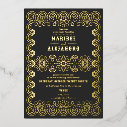 Mexico geschulpte papel picado bloem zwart bruilof folie uitnodiging (Voorkant)