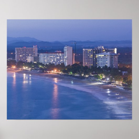 Mexico, Guerrero, Ixtapa. Ixtapa Hotels langs Poster (Voorkant)