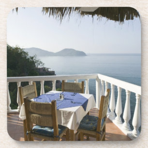 Mexico, Guerrero, Zihuatanejo. Cafétafel over Bier Onderzetter
