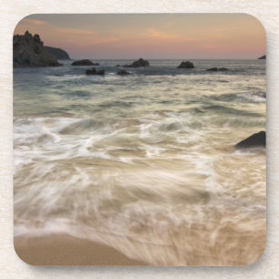 Mexico, Guerrero, Zihuatanejo.  Surf langs een Drankjes Onderzetter