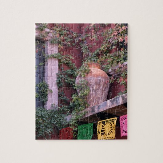 Mexico, San Miguel de Allende, Ivy, kleipot, Legpuzzel (Verticaal)