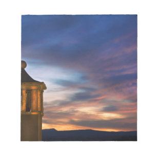 Mexico, San Miguel de Allende. Zonsondergang over Notitieblok