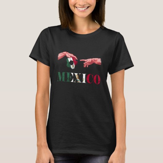 Mexico Soccer Ball Reaching Hands Mexican Pride Me T-shirt (Voorkant)