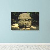 Mexico, Villahermosa, reuzenkop Olmec, La Venta Canvas Afdruk (Insitu (Houten vloer))