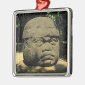 Mexico, Villahermosa, reuzenkop Olmec, La Venta Metalen Ornament (Links)