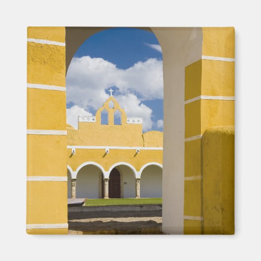 Mexico, Yucatan, Izamal. Franciscan Convent 2 Magneet (Voorkant)