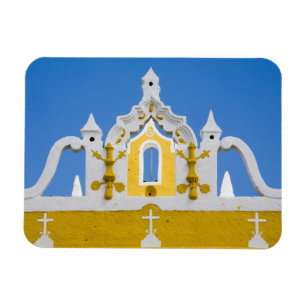 Mexico, Yucatan, Izamal. Het franciscaner klooster Magneet