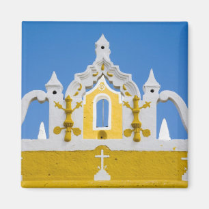 Mexico, Yucatan, Izamal. Het franciscaner klooster Magneet