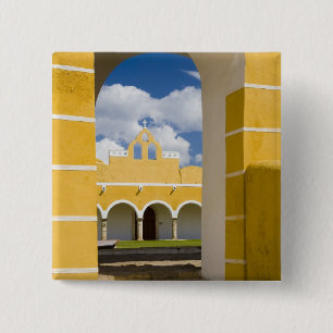 Mexico, Yucatan, Izamal. Het franciscaner klooster Vierkante Button 5,1 Cm