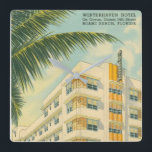 Miami Art Deco Square Wall klok<br><div class="desc">Dit collectie werd geïnspireerd door ons verblijf in het allernieuwste deco Winterhaven Hotel,  Autograaf Collectie aan het einde van onze reis door Amerika. Dit Winterhaven Hotel is te vinden op Ocean Drive,  Miami Beach,  Florida en heeft uitzichten aan de voorzijde.</div>