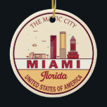 Miami Florida City Skyline Emblem Keramisch Ornament<br><div class="desc">Miami minimalistisch,  kleurrijk kunstontwerp met monumenten en landmerken van de stad in Florida.</div>