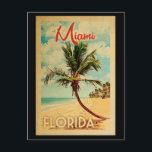 Miami Florida Palm Tree Beach Vintage Travel Briefkaart<br><div class="desc">Het ontwerp van Miami Florida in Vintage Travel-stijl met een palmboom op het strand met oceaan en lucht.</div>