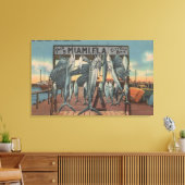 Miami, Florida - Uitzicht van Pier 5 met gevangen Canvas Afdruk (Insitu (Woonkamer))