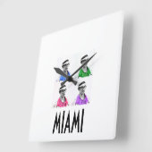 ~Miami Izzy~ MIAMI VICE IZZY POP ART WALLCLOCK Vierkante Klok (Hoek)