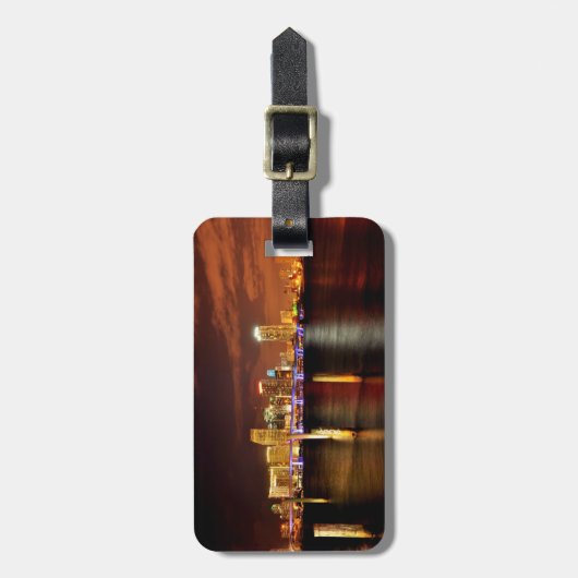 Miami skyline 's nachts, Florida Bagagelabel (Voorkant verticaal)