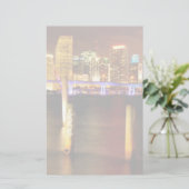 Miami skyline 's nachts, Florida Briefpapier (Staand voorkant)
