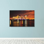Miami skyline 's nachts, Florida Canvas Afdruk (Insitu (Houten vloer))