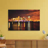 Miami skyline 's nachts, Florida Canvas Afdruk (Insitu (Woonkamer))