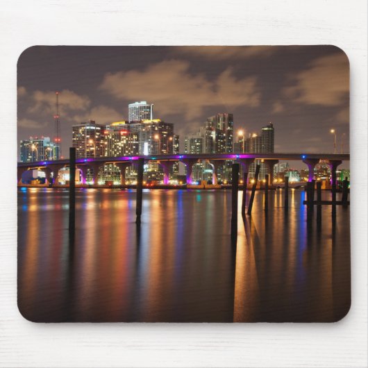 Miami skyline 's nachts - Mousepad Muismat (Voorkant)