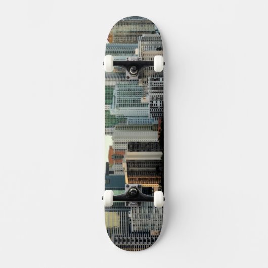 Miami skyscrapers tegen brede heldere hemel persoonlijk skateboard (Voorkant)