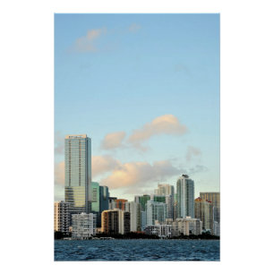 Miami skyscrapers tegen brede heldere hemel poster