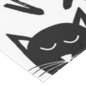 Miauw Eenvoudige Moderne Zwarte Witte Katten Typog Tafelkleed (Gekanteld)