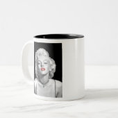 MIC01BWRD-V3 Kijk of Love Emerald Heart.tif Tweekleurige Koffiemok (Voorkant links)