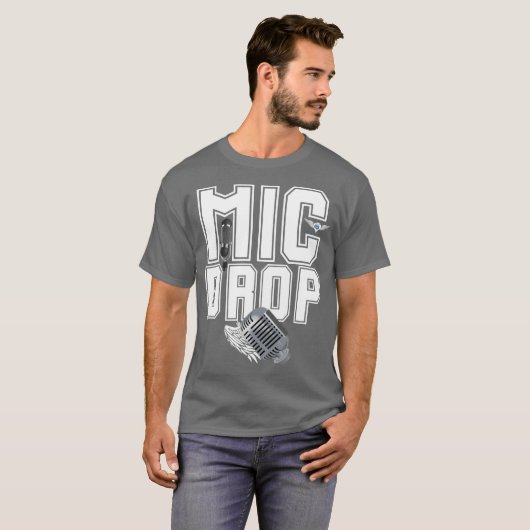 Mic Drop Muziek Typografie T-shirt (Voorkant volledig)