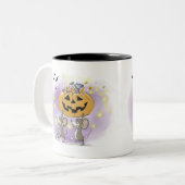 Mic & Mac's Happy Halloween Pumpkin-behandelingen Tweekleurige Koffiemok (Voorkant links)