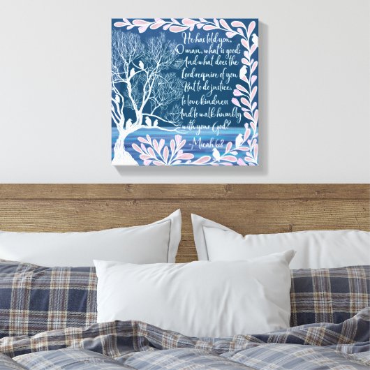 Micah 6:8 Blauwgroen Blauwe Boom Bijbelverse Canvas Afdruk (Insitu (Slaapkamer))