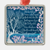 Micah 6:8 Blauwgroen Blauwe Boom Bijbelverse Metalen Ornament (Voorkant)