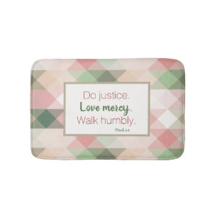 Micah 6:8 Roze Diamond Geometric Bath Mat. Badmat