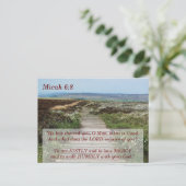 Micha 6:8 Ootmoedig lopen Bijbelvers Briefkaart (Staand voorkant)